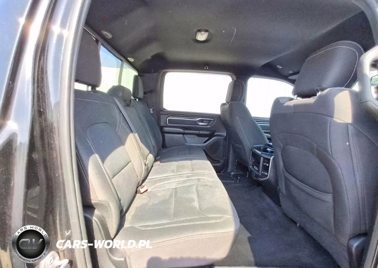 2019 Ram 1500 Big Horn VIN:1C6SRFFT4KN561639 - 10