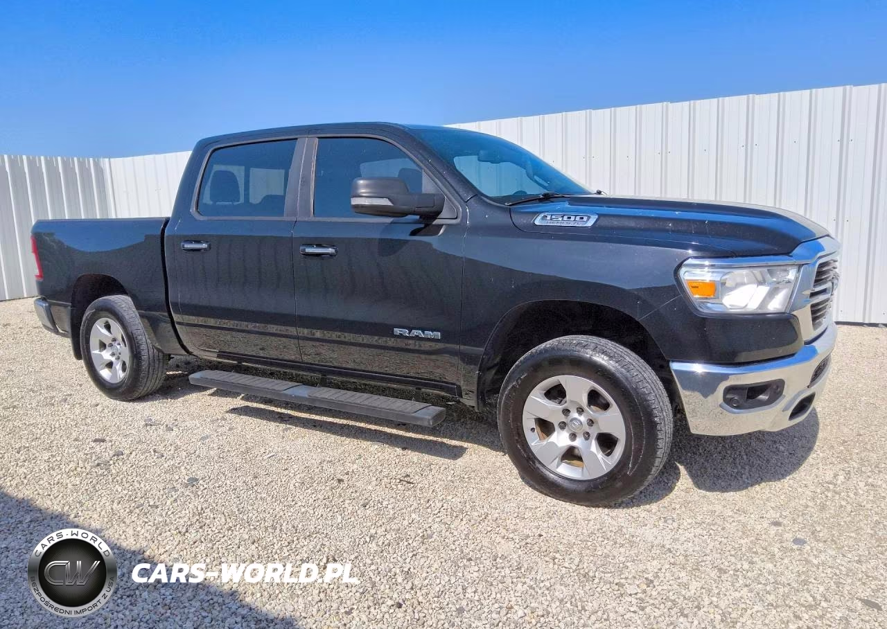 2019 Ram 1500 Big Horn VIN:1C6SRFFT4KN561639 - 4