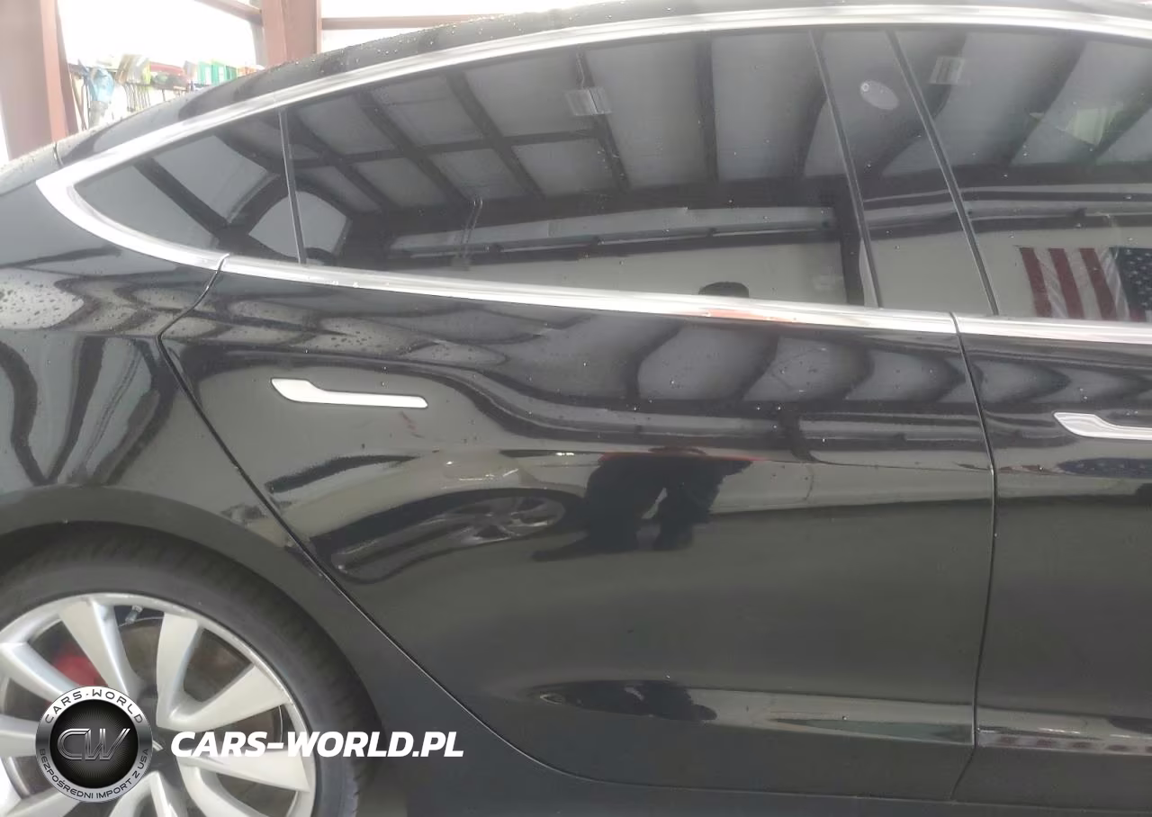2018 Tesla Model 3 VIN:5YJ3E1EB8JF082674 - 10