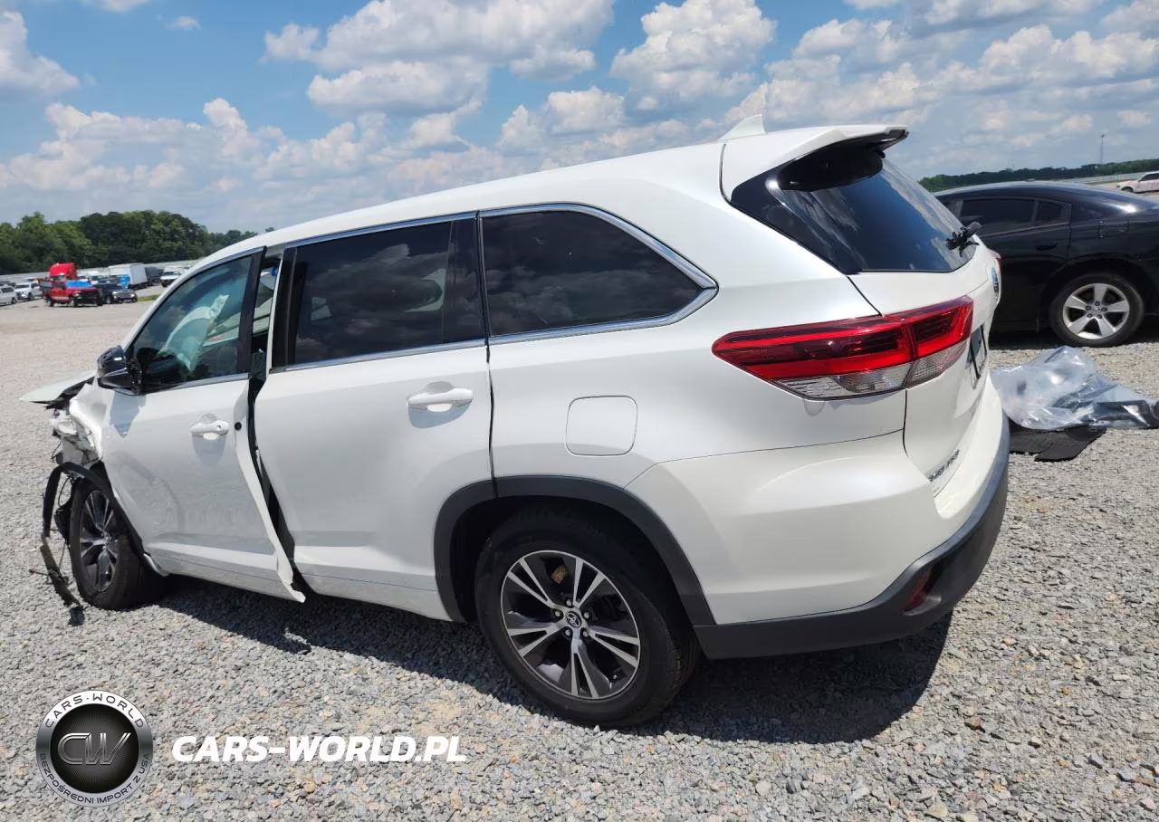 2018 Toyota Highlander Le Plus VIN:5TDZZRFH6JS269830 - 2