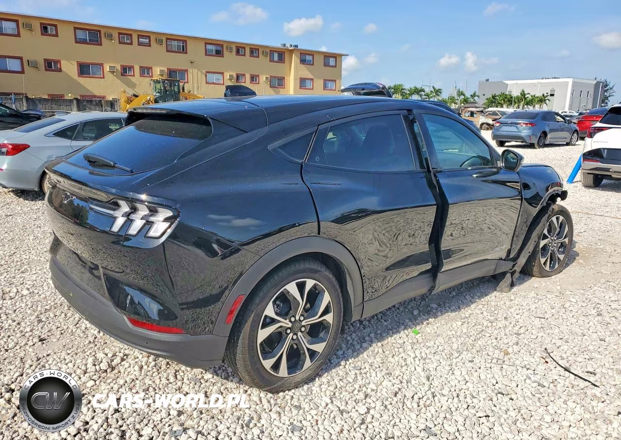 2025 Ford Mustang Mach-E Select VIN:3FMTK1R48SMA51051 - 3