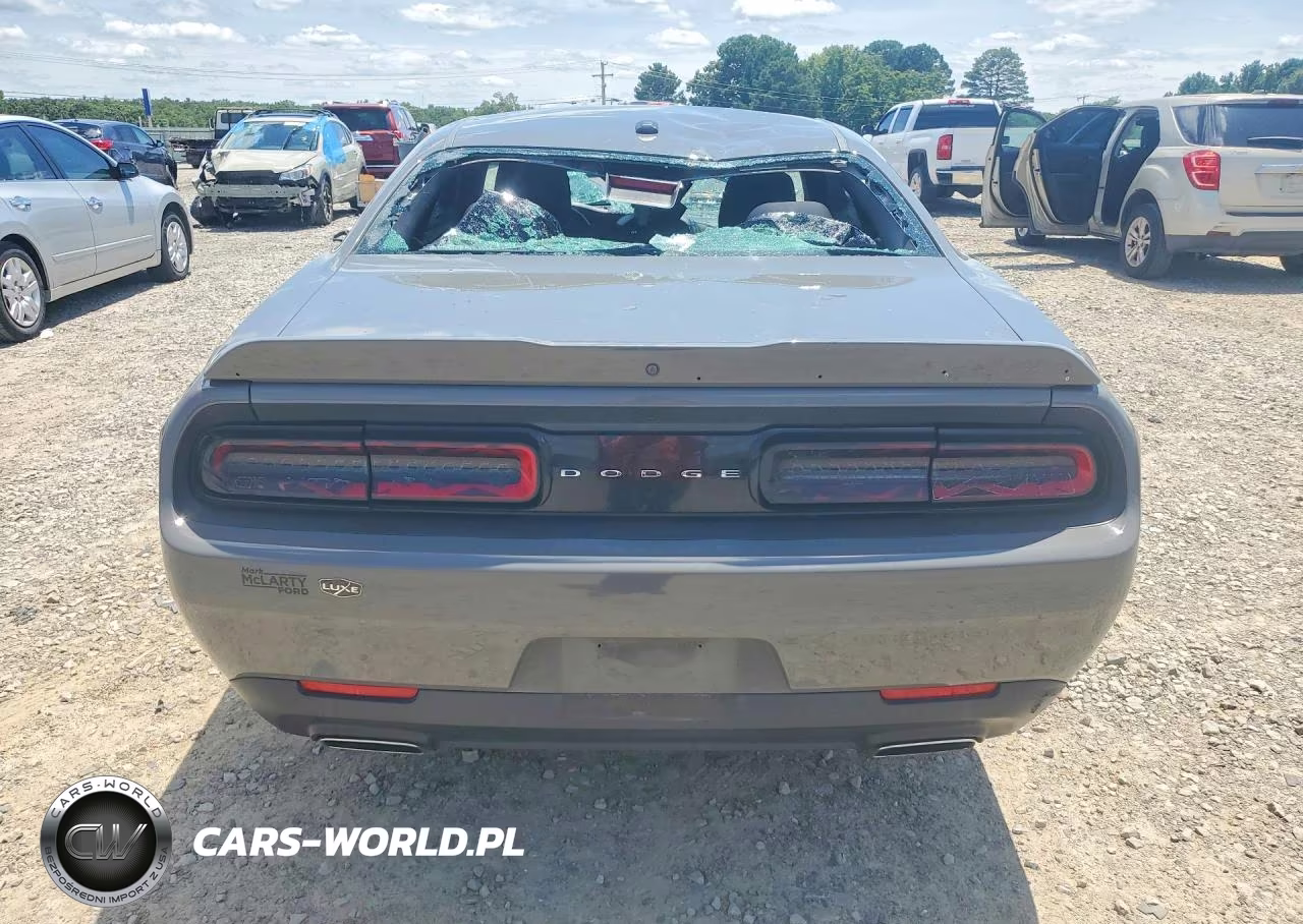 2018 Dodge Challenger Sxt VIN:2C3CDZAG6JH317574 - 6