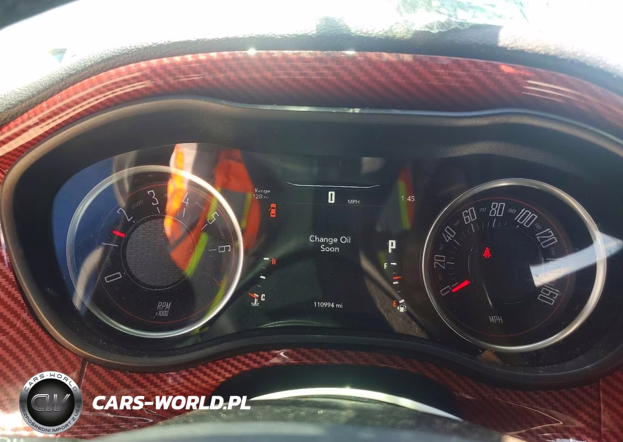 2018 Dodge Challenger Sxt VIN:2C3CDZAG6JH317574 - 9