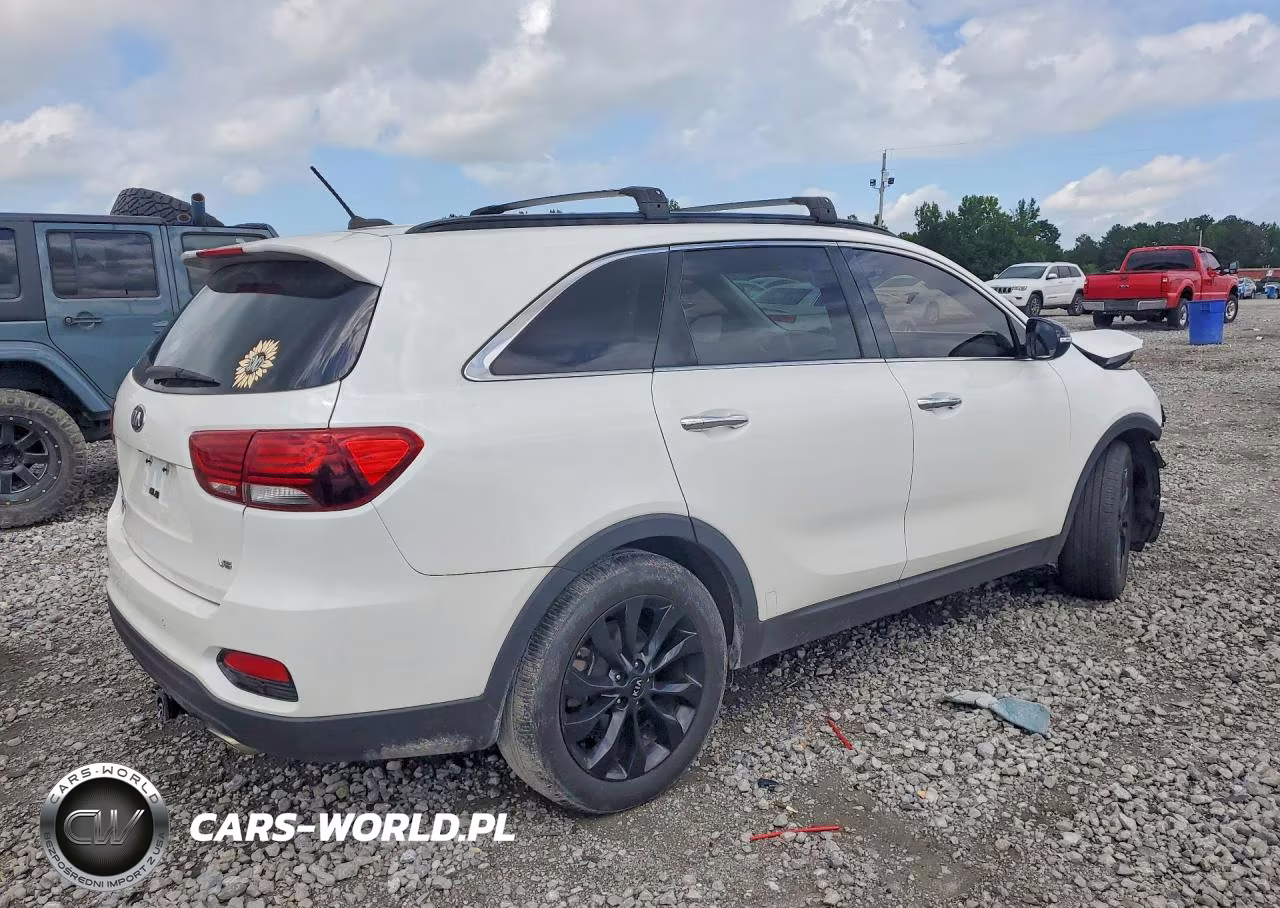 2019 Kia Sorento S V6 VIN:5XYPG4A59KG591082 - 3