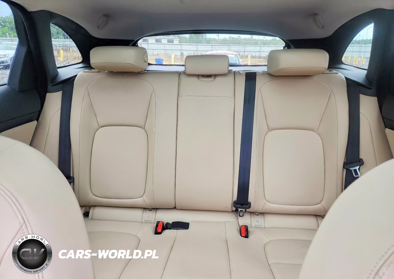 2018 Jaguar F-Pace Premium VIN:SADCJ2FN0JA254171 - 10