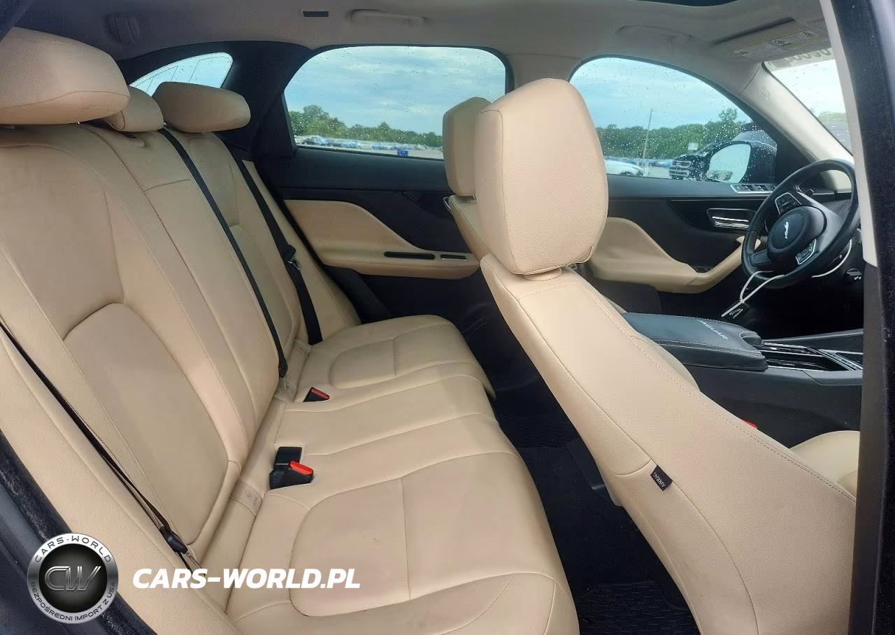 2018 Jaguar F-Pace Premium VIN:SADCJ2FN0JA254171 - 11
