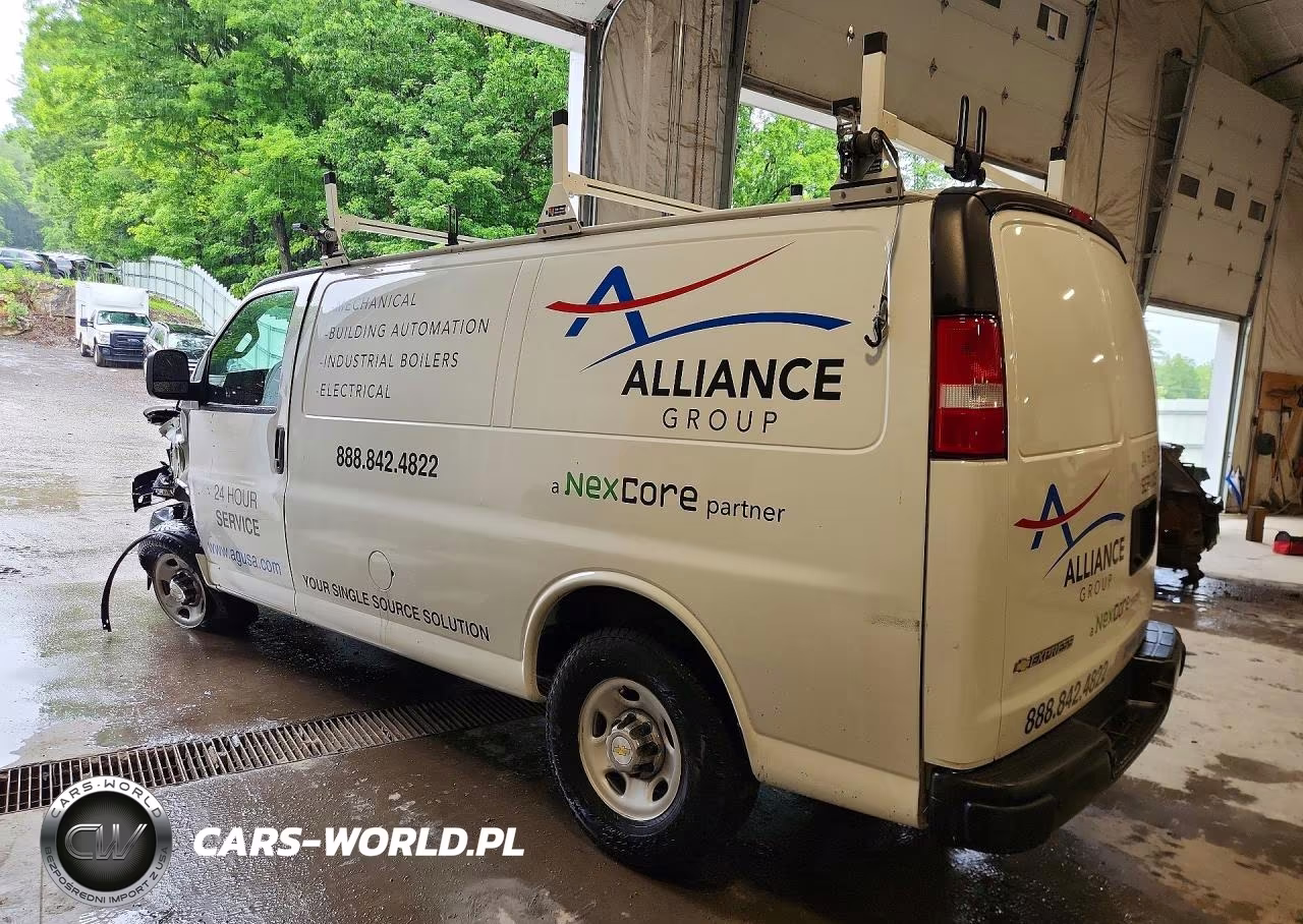 2024 Chevrolet Express G2500 VIN:1GCWGAF70R1177722 - 2