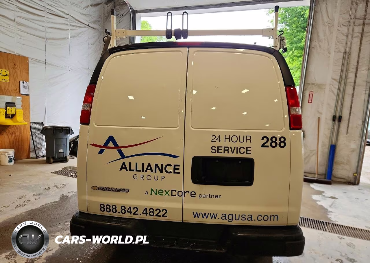 2024 Chevrolet Express G2500 VIN:1GCWGAF70R1177722 - 6