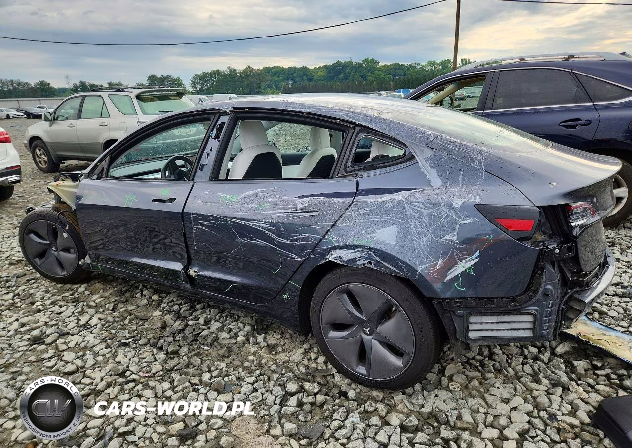 2018 Tesla Model 3 VIN:5YJ3E1EB9JF056021 - 2