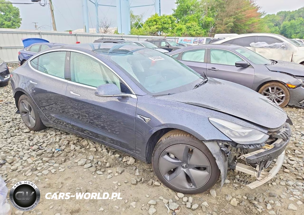2018 Tesla Model 3 VIN:5YJ3E1EB9JF056021 - 4