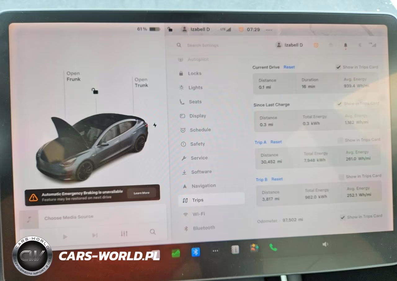 2018 Tesla Model 3 VIN:5YJ3E1EB9JF056021 - 9