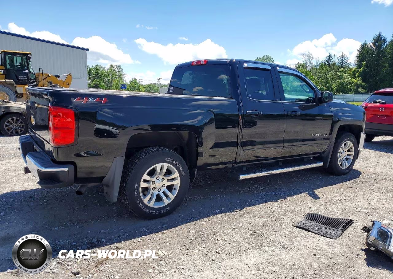 2018 Chevrolet Silverado K1500 Lt VIN:1GCVKRECXJZ167888 - 3