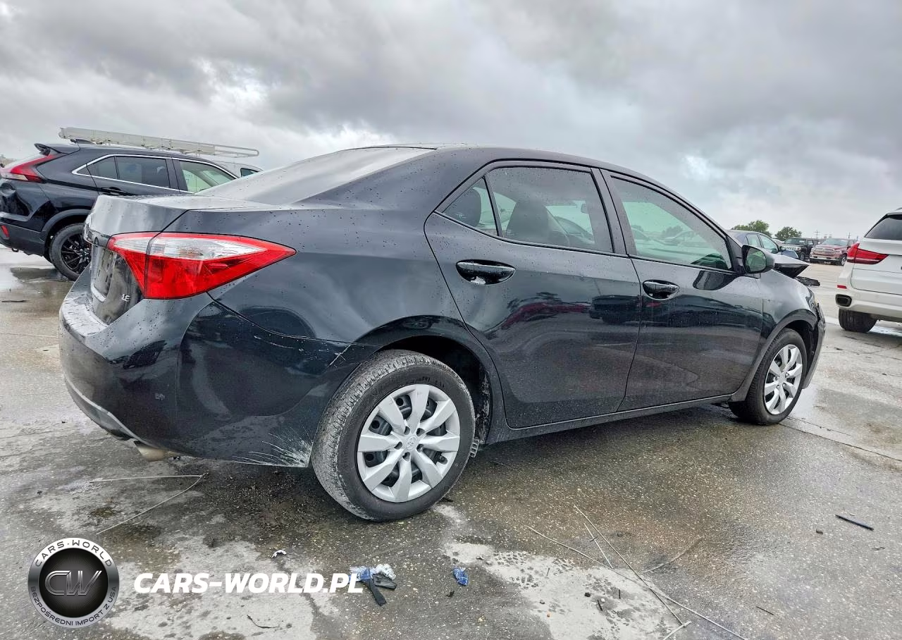 2015 Toyota Corolla Le VIN:5YFBURHE8FP296594 - 3