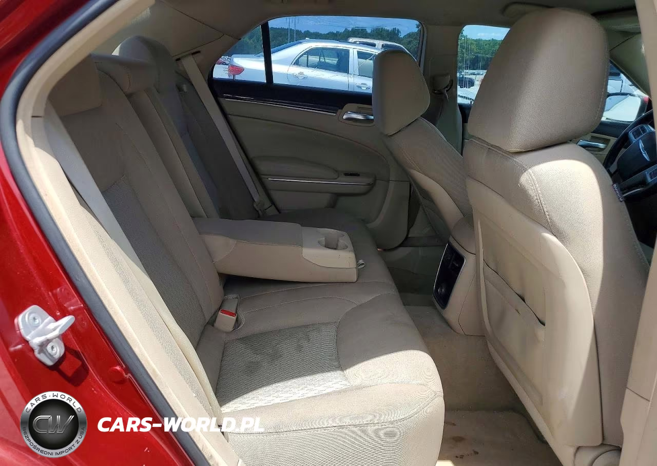 2012 Chrysler 300 VIN:2C3CCAAG1CH289173 - 10