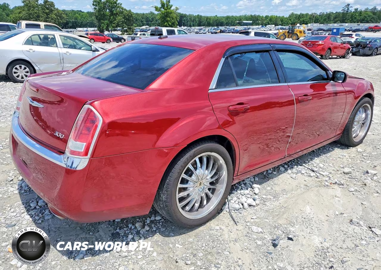 2012 Chrysler 300 VIN:2C3CCAAG1CH289173 - 3