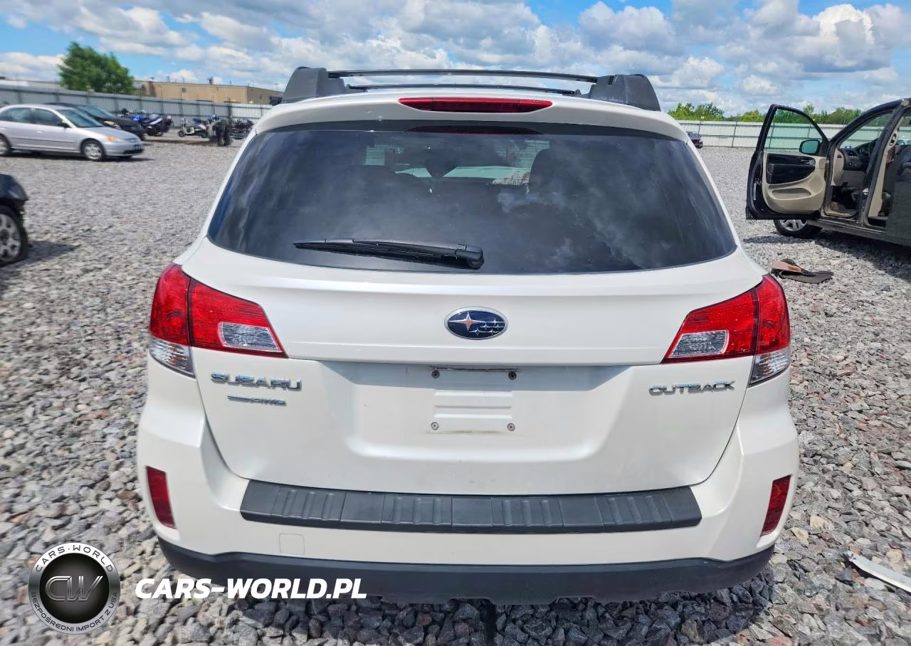 2013 Subaru Outback 2.5I Premium VIN:4S4BRCCC2D3270241 - 6
