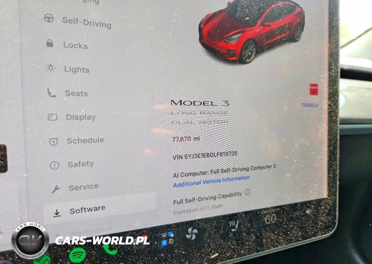 2020 Tesla Model 3 VIN:5YJ3E1EB0LF619735 - 9
