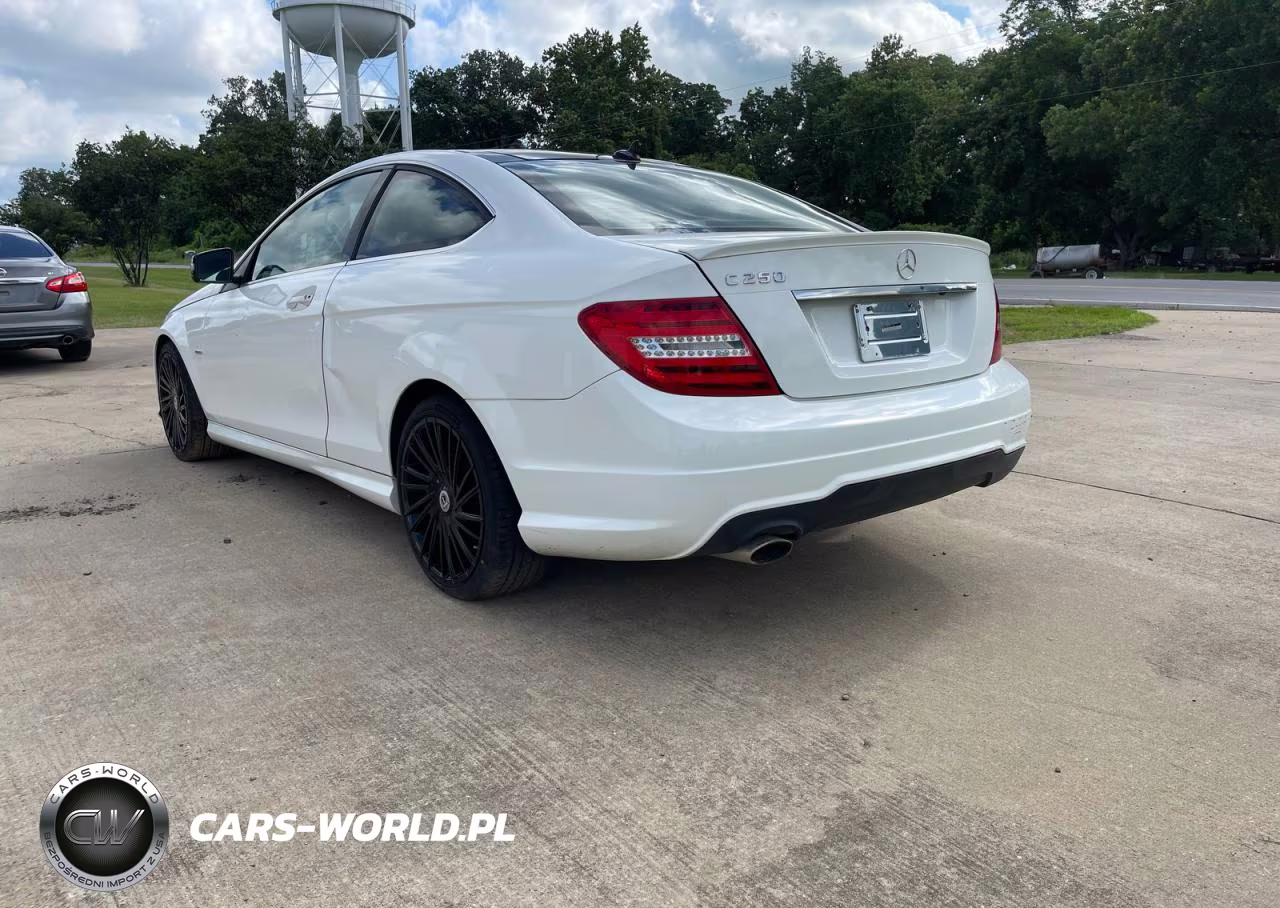 2014 Mercedes-Benz C 250 VIN:WDDGJ4HB1EG211172 - 3