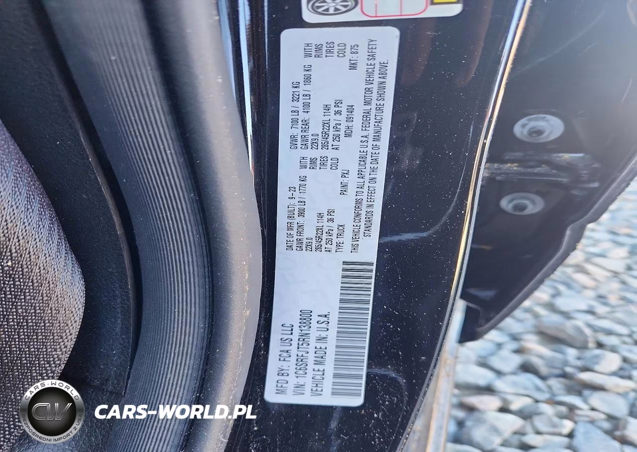 2024 Ram 1500 Laramie VIN:1C6SRFJT5RN138800 - 12
