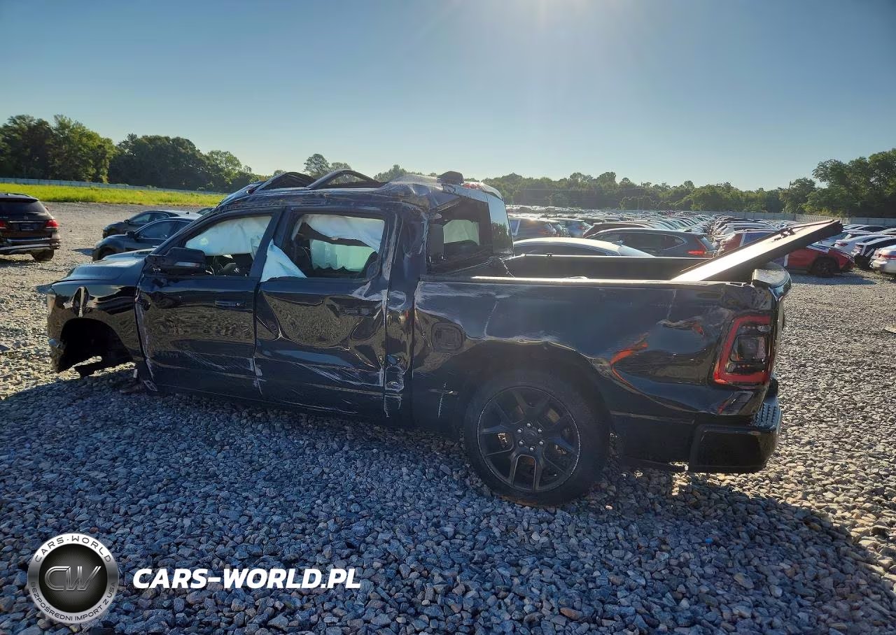 2024 Ram 1500 Laramie VIN:1C6SRFJT5RN138800 - 2