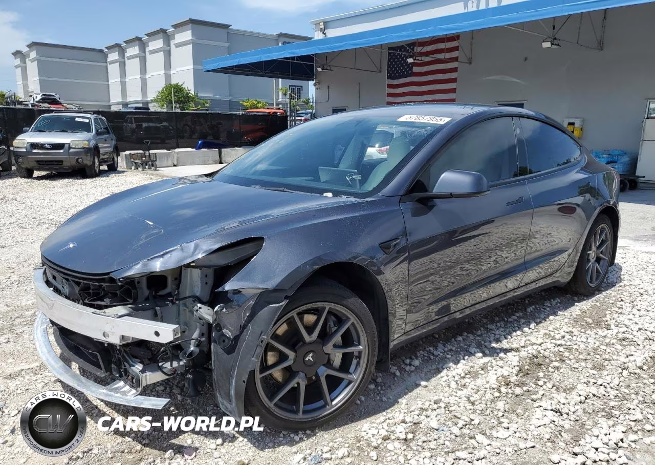 2022 Tesla Model 3 – zdjęcie 1 z 13