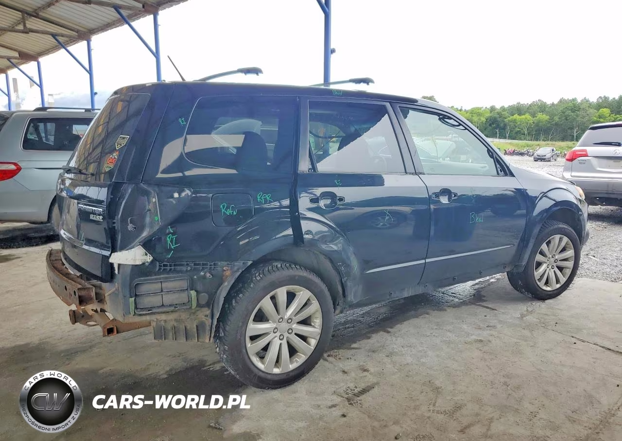 2013 Subaru Forester 2.5X Premium VIN:JF2SHADC0DH432267 - 3