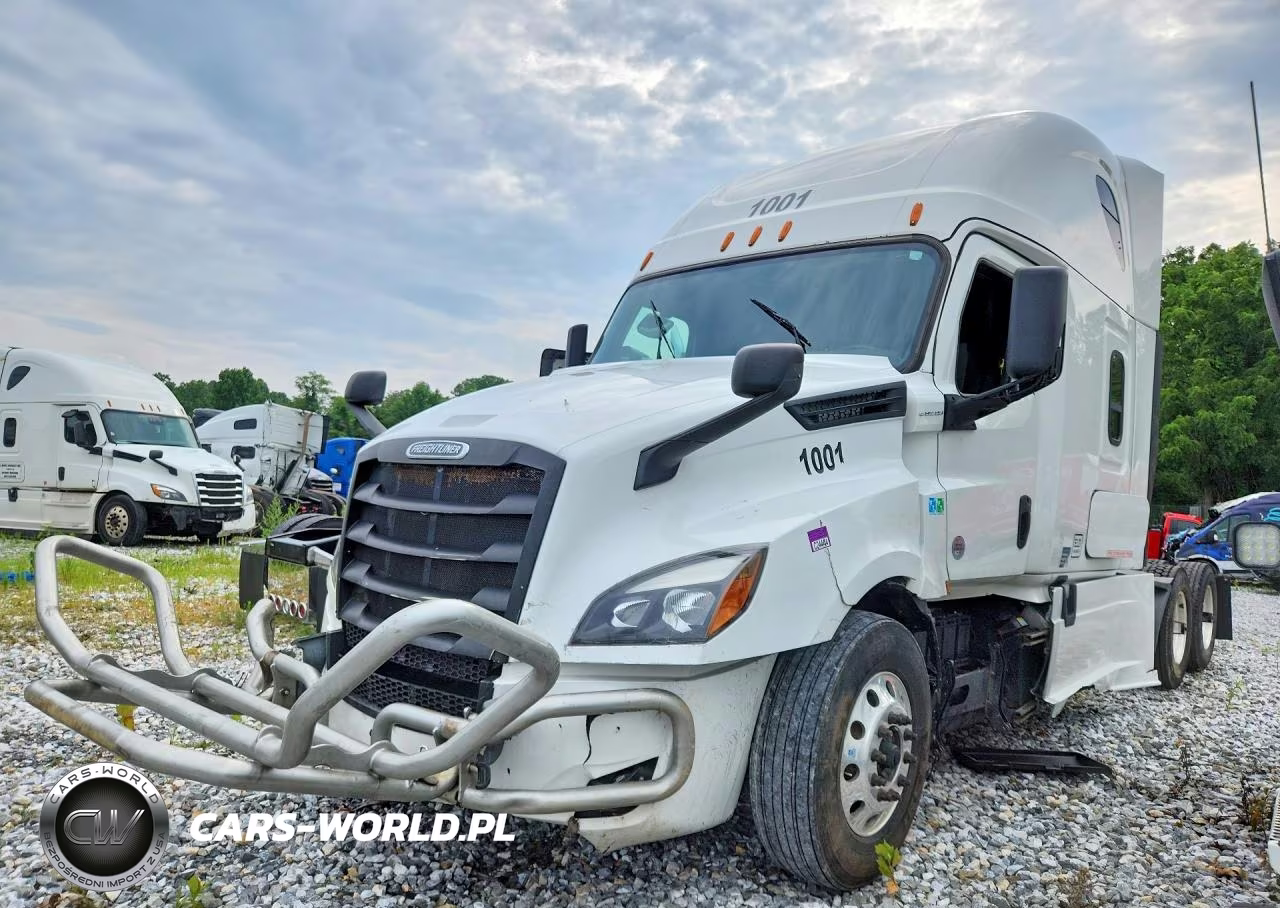 2020 Freightliner Cascadia 126