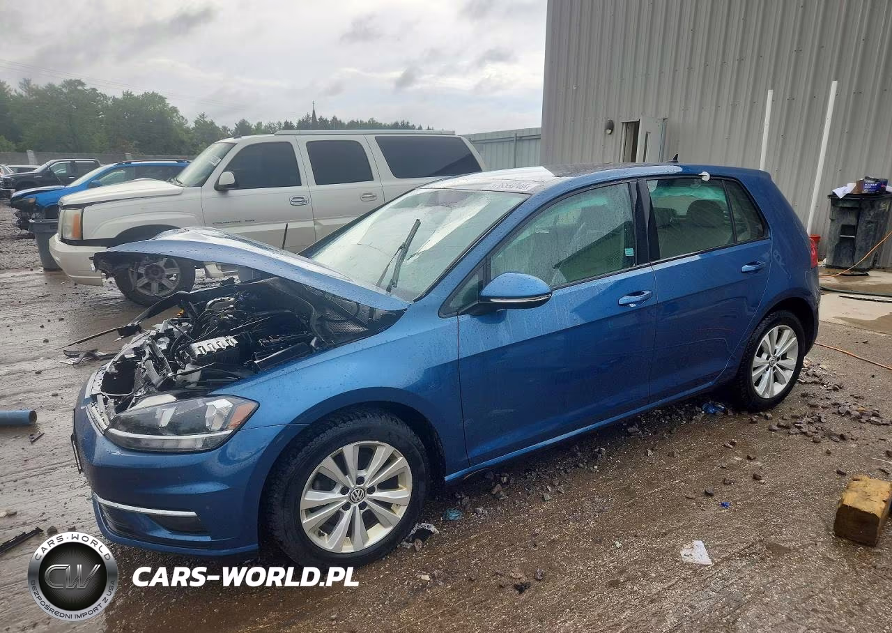 2019 Volkswagen Golf S-Se