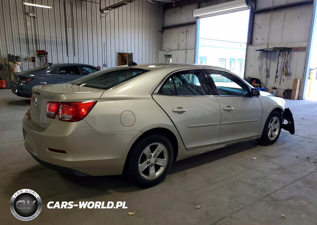 2014 Chevrolet Malibu Ls VIN:1G11B5SLXEF111526 - 3
