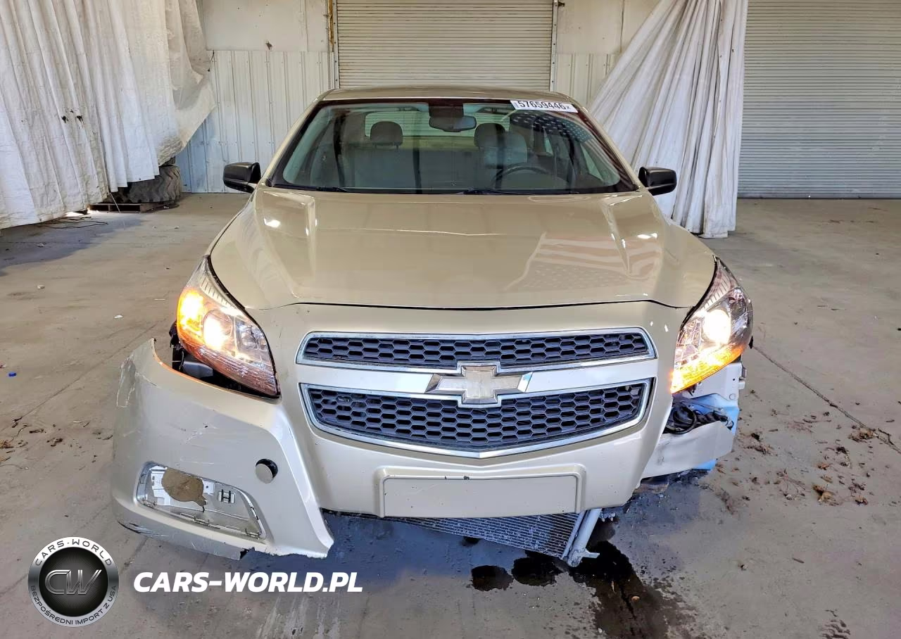 2014 Chevrolet Malibu Ls VIN:1G11B5SLXEF111526 - 5