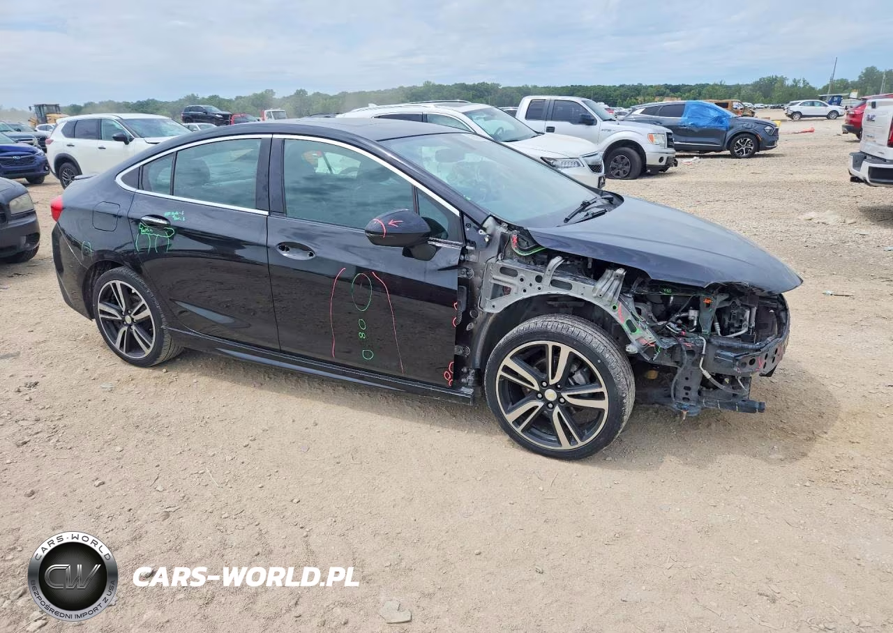 2018 Chevrolet Cruze Premier VIN:1G1BF5SM7J7198386 - 4