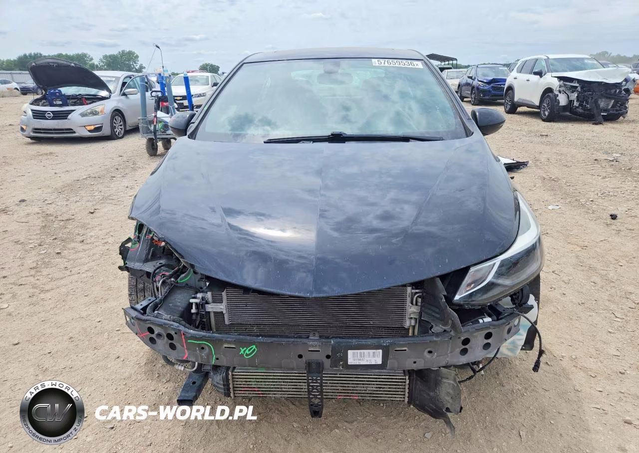 2018 Chevrolet Cruze Premier VIN:1G1BF5SM7J7198386 - 5
