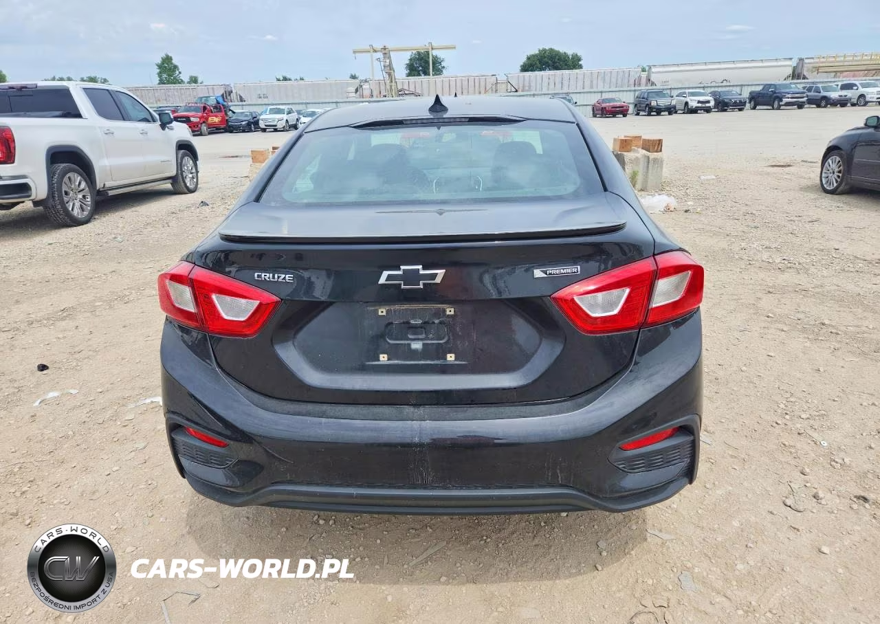 2018 Chevrolet Cruze Premier VIN:1G1BF5SM7J7198386 - 6