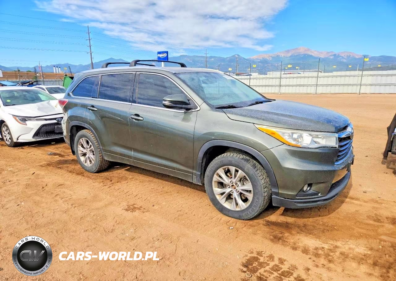 2015 Toyota Highlander Xle VIN:5TDJKRFHXFS152079 - 4