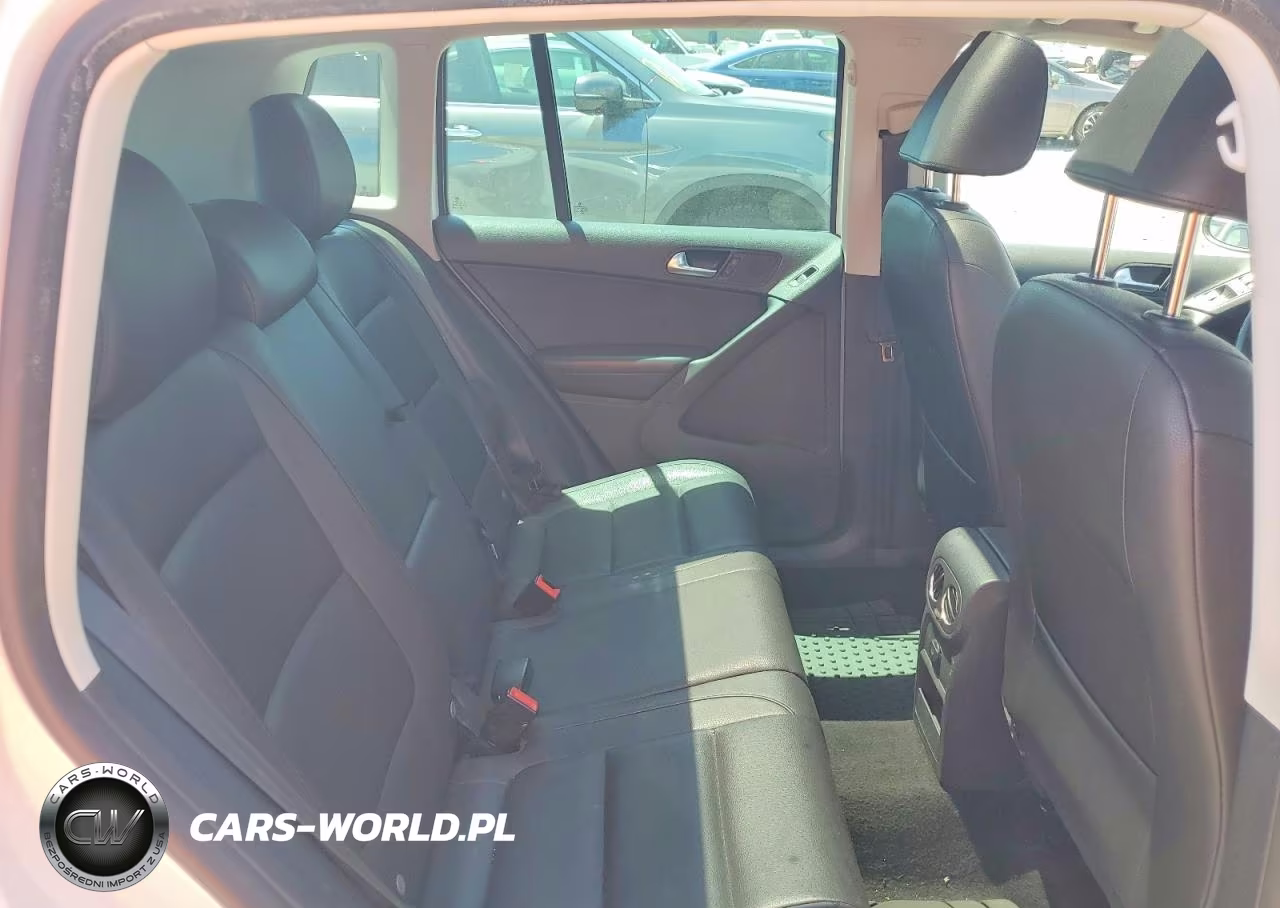 2013 Volkswagen Tiguan S VIN:WVGAV7AX8DW541998 - 10