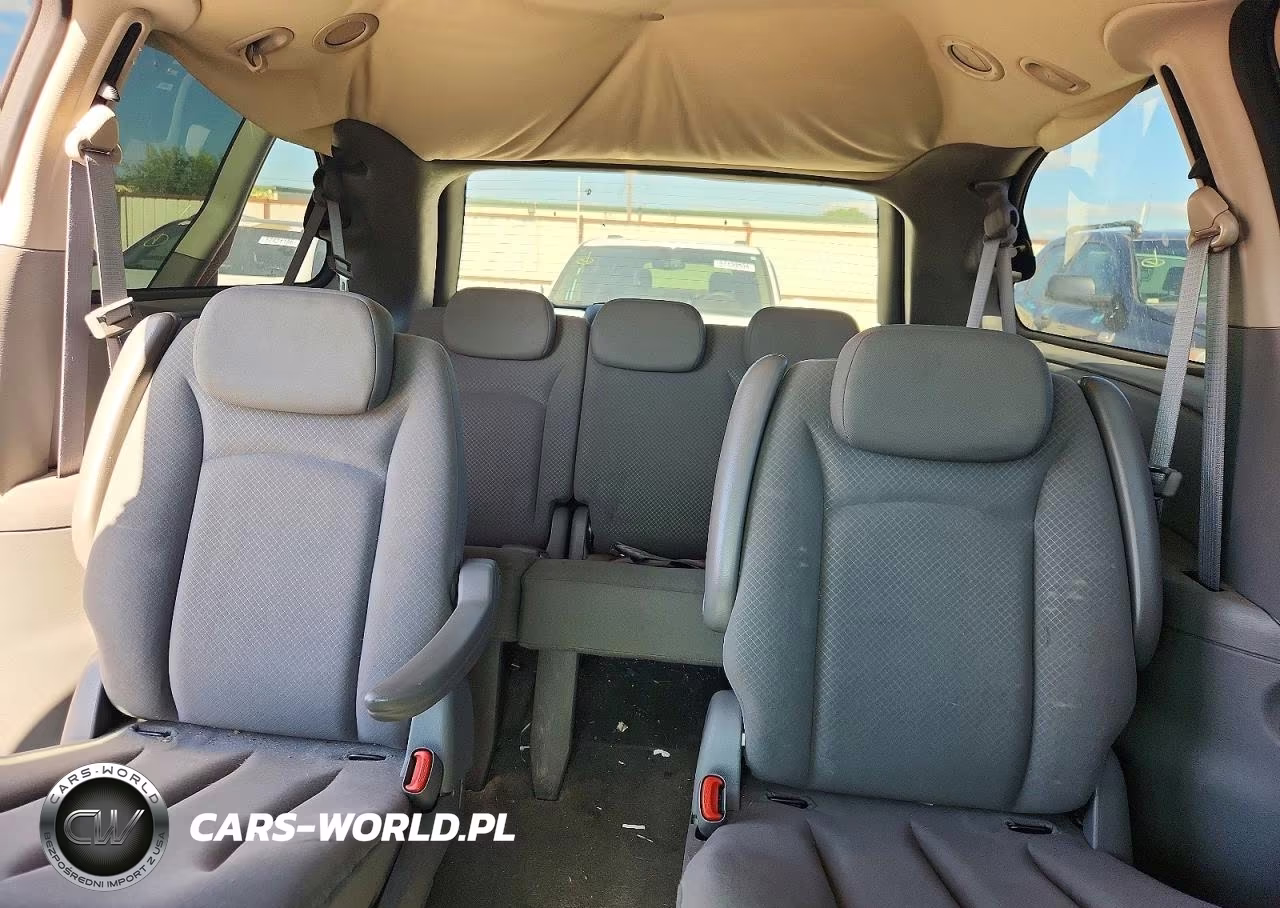 2007 Chrysler Town & Country Lx VIN:2A4GP44R87R340436 - 10
