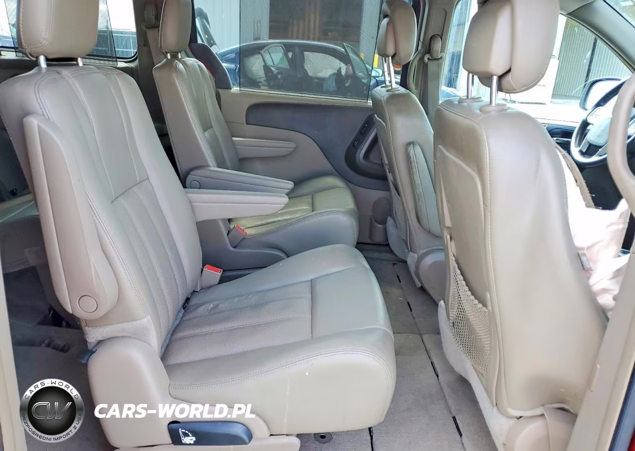 2014 Chrysler Town & Country Touring L VIN:2C4RC1CG8ER257207 - 11