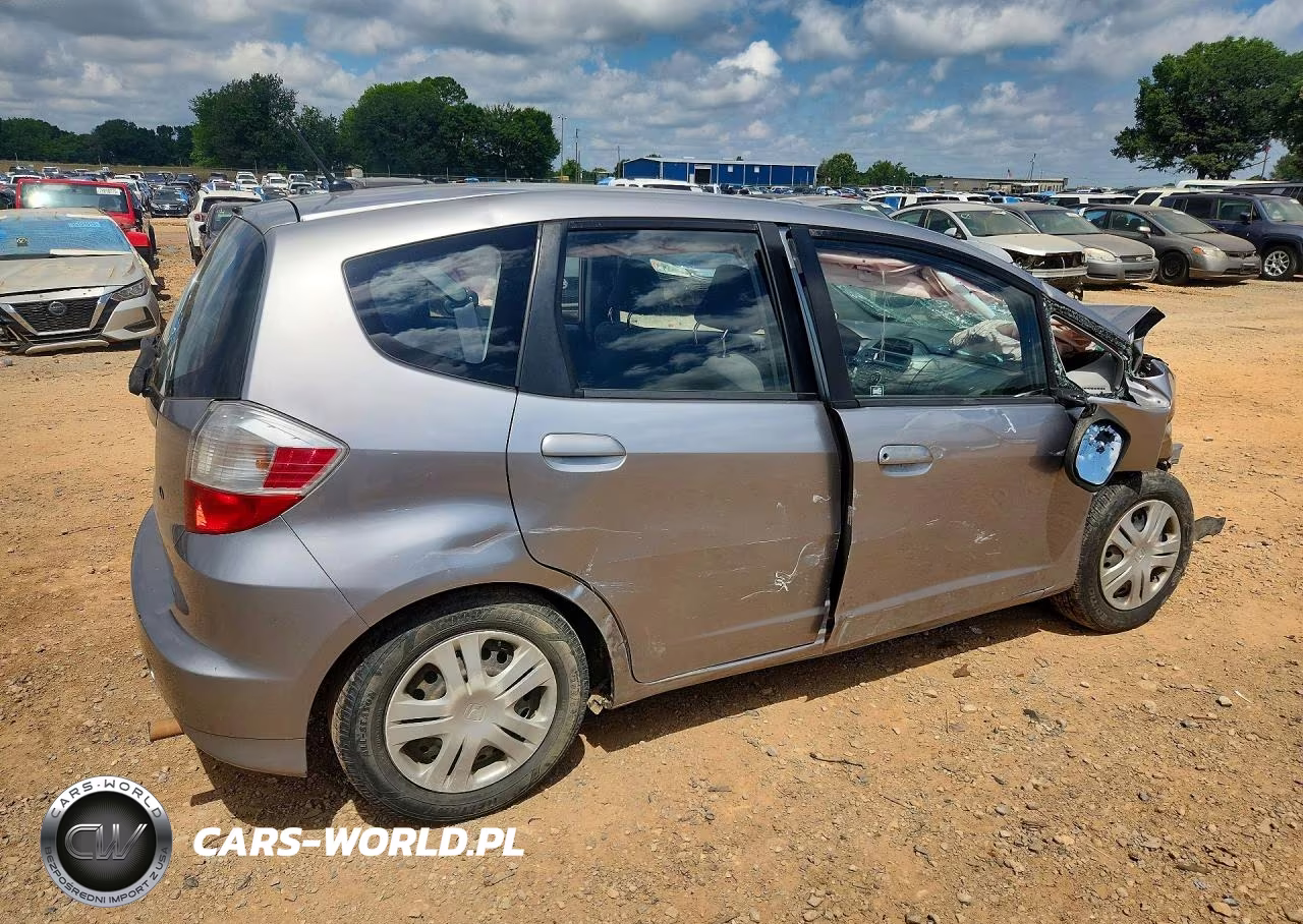 2009 Honda Fit VIN:JHMGE88269S043486 - 3