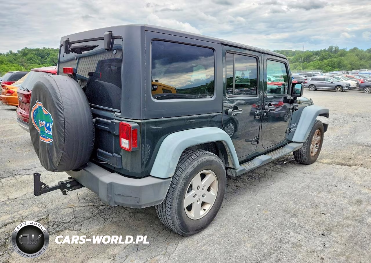 2011 Jeep Wrangler Unlimited Sport VIN:1J4BA3H15BL510781 - 3