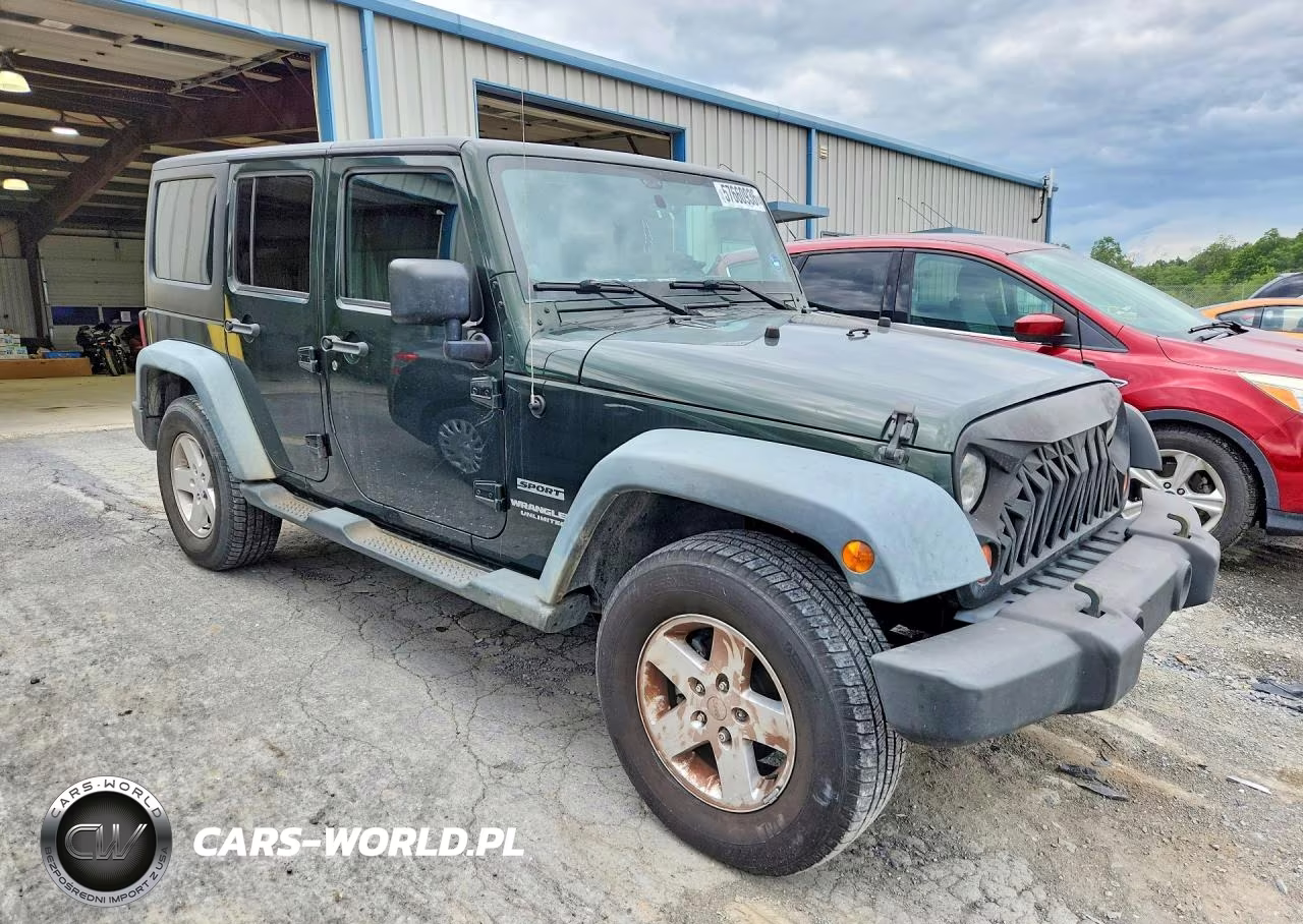 2011 Jeep Wrangler Unlimited Sport VIN:1J4BA3H15BL510781 - 4