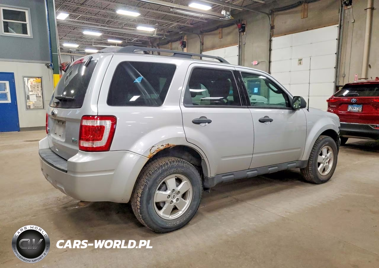 2012 Ford Escape Xlt VIN:1FMCU0DG2CKA35801 - 3