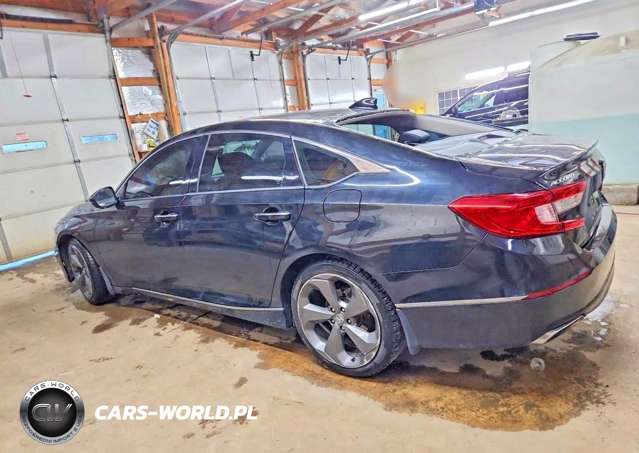 2018 Honda Accord Touring VIN:1HGCV1F91JA175266 - 2