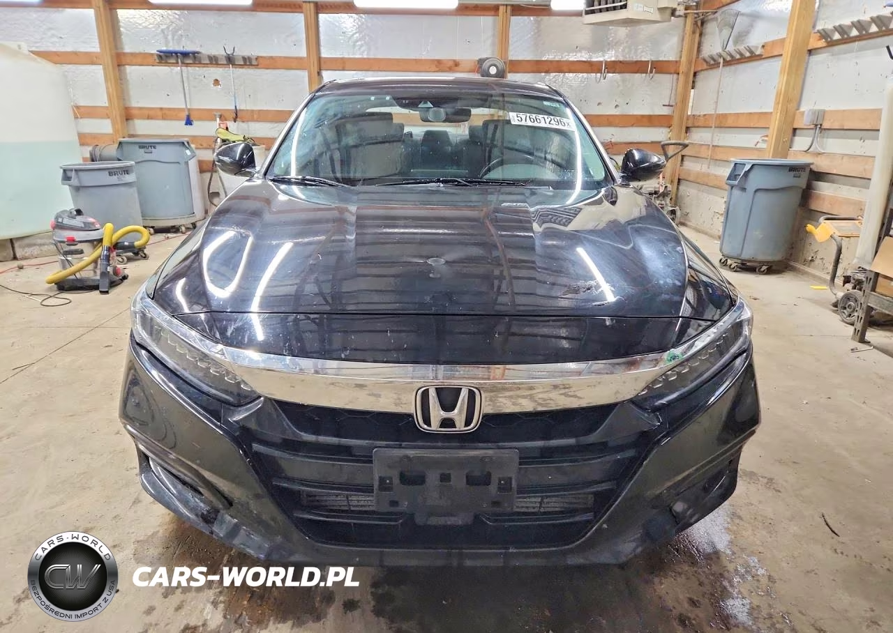 2018 Honda Accord Touring VIN:1HGCV1F91JA175266 - 5