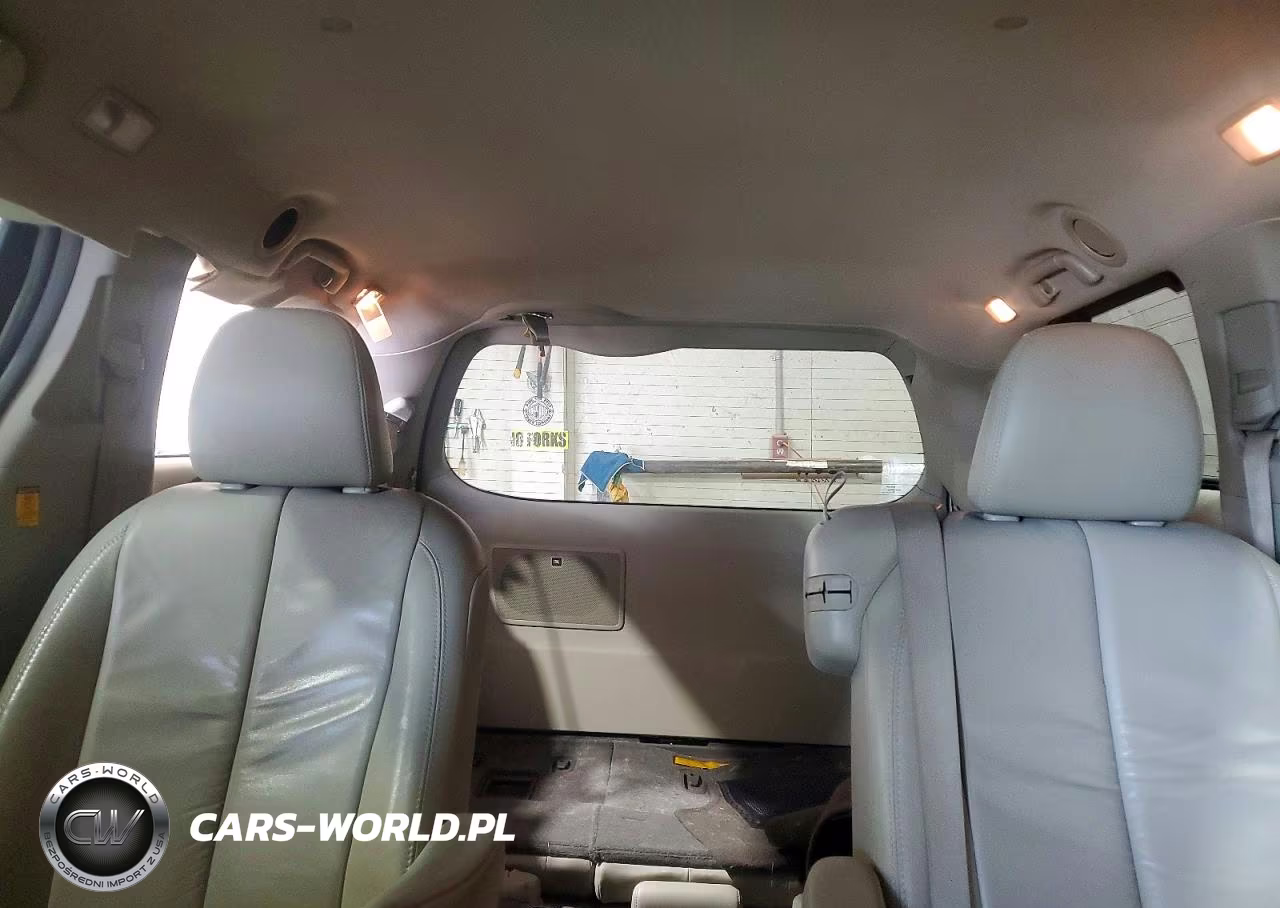 2011 Toyota Sienna Xle 8-Passenger VIN:5TDYK3DC2BS050515 - 10
