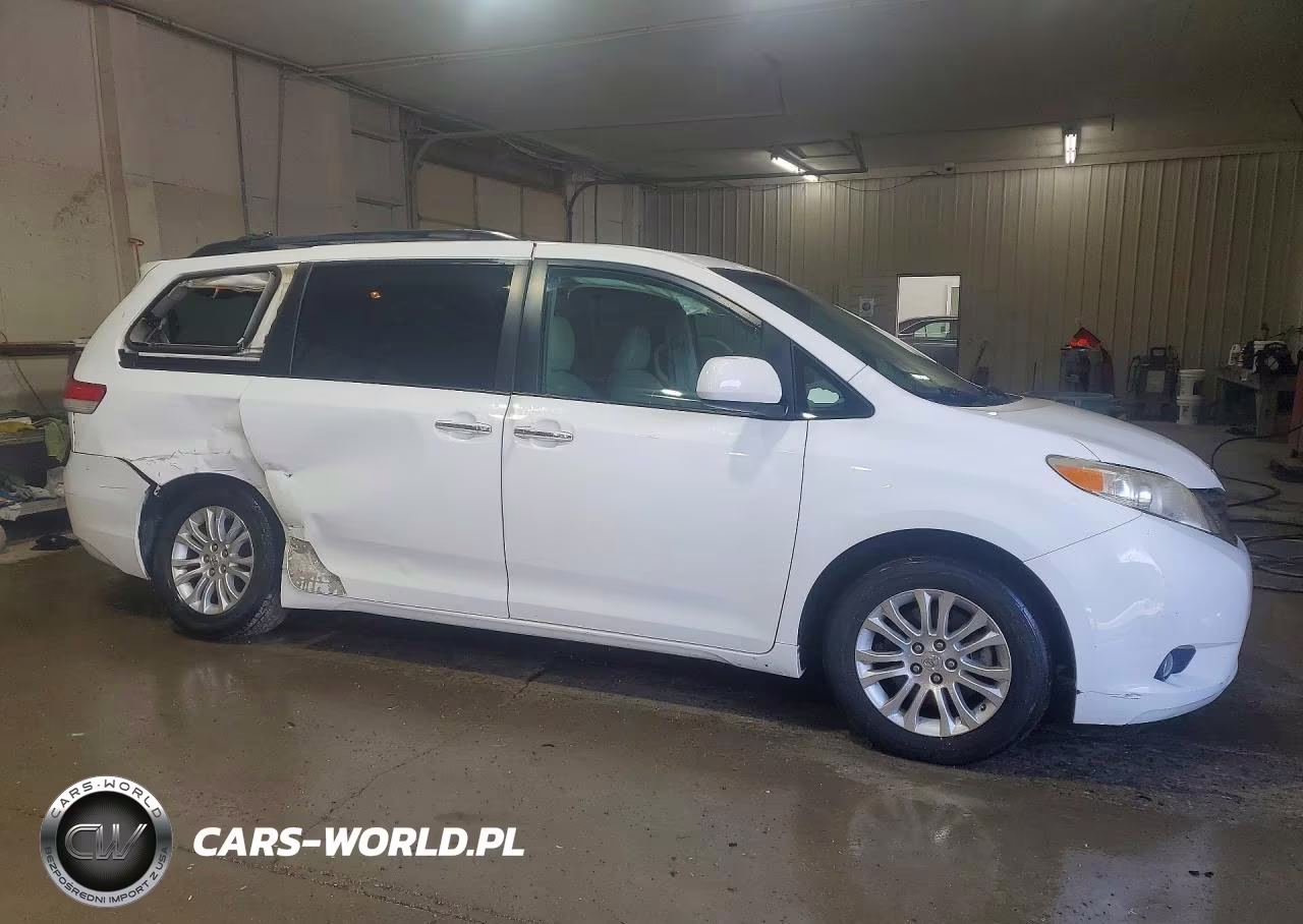 2011 Toyota Sienna Xle 8-Passenger VIN:5TDYK3DC2BS050515 - 4