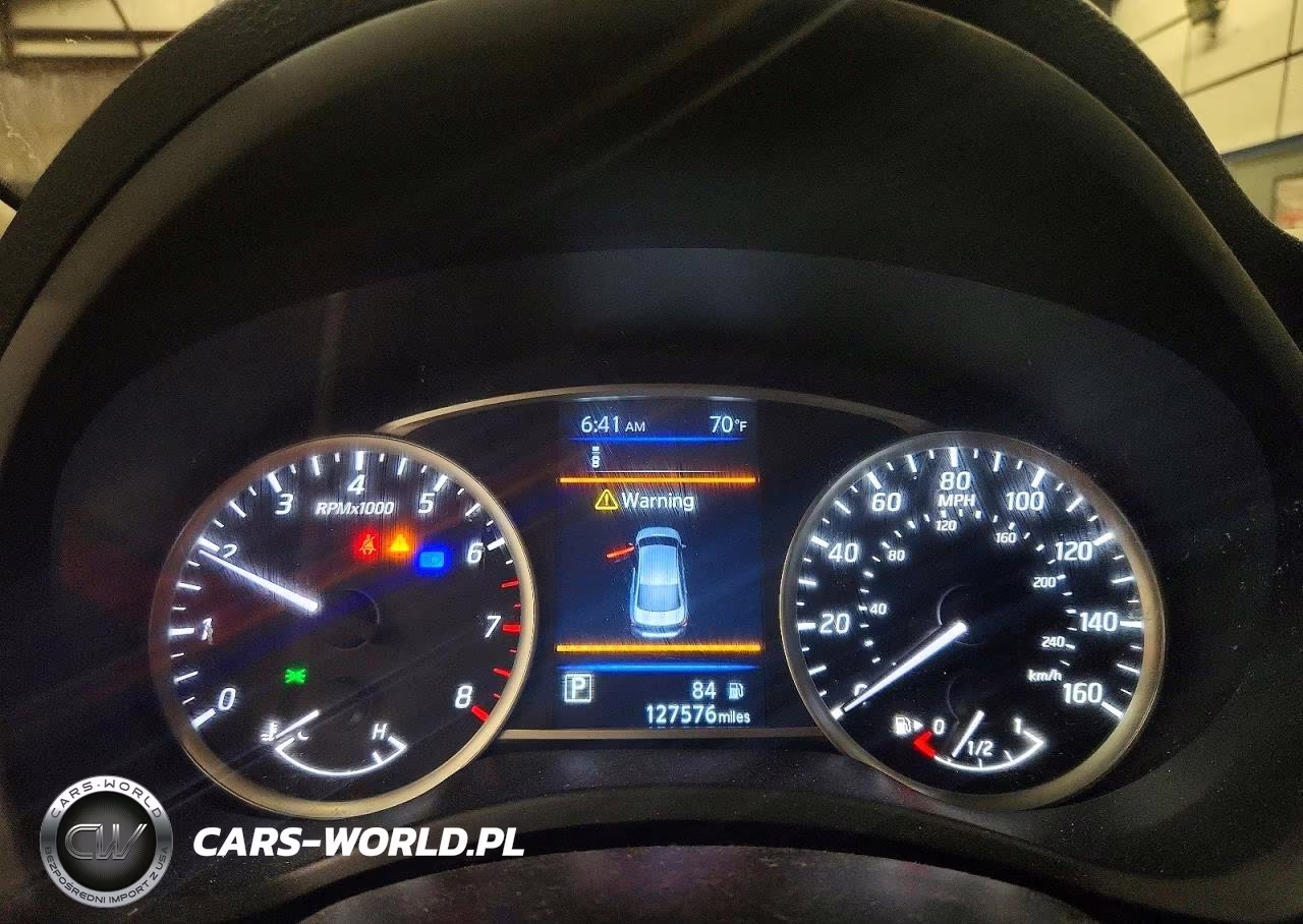 2019 Nissan Sentra S VIN:3N1AB7AP1KY260602 - 9