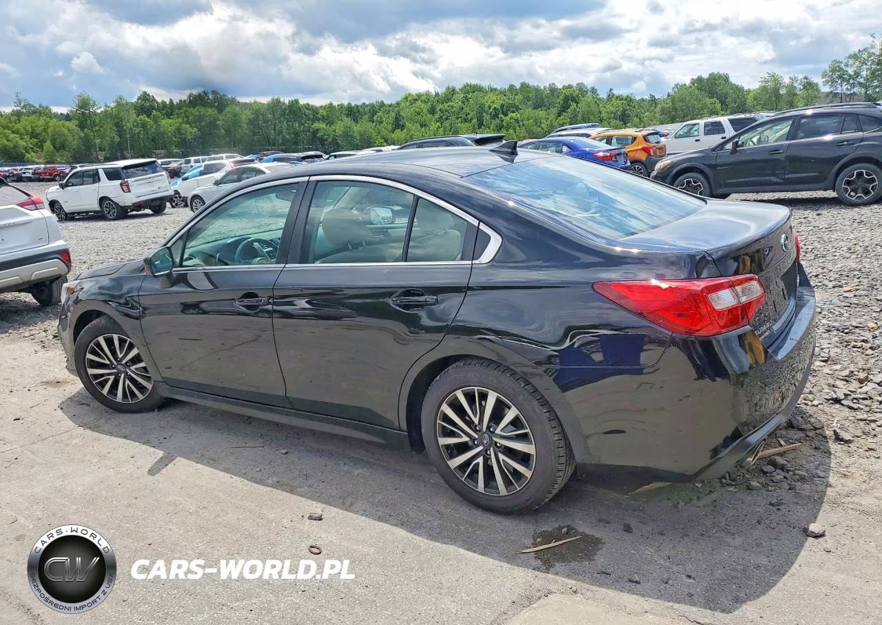 2018 Subaru Legacy 2.5I Premium VIN:4S3BNAC68J3032890 - 2