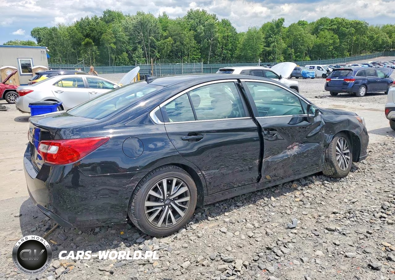 2018 Subaru Legacy 2.5I Premium VIN:4S3BNAC68J3032890 - 3