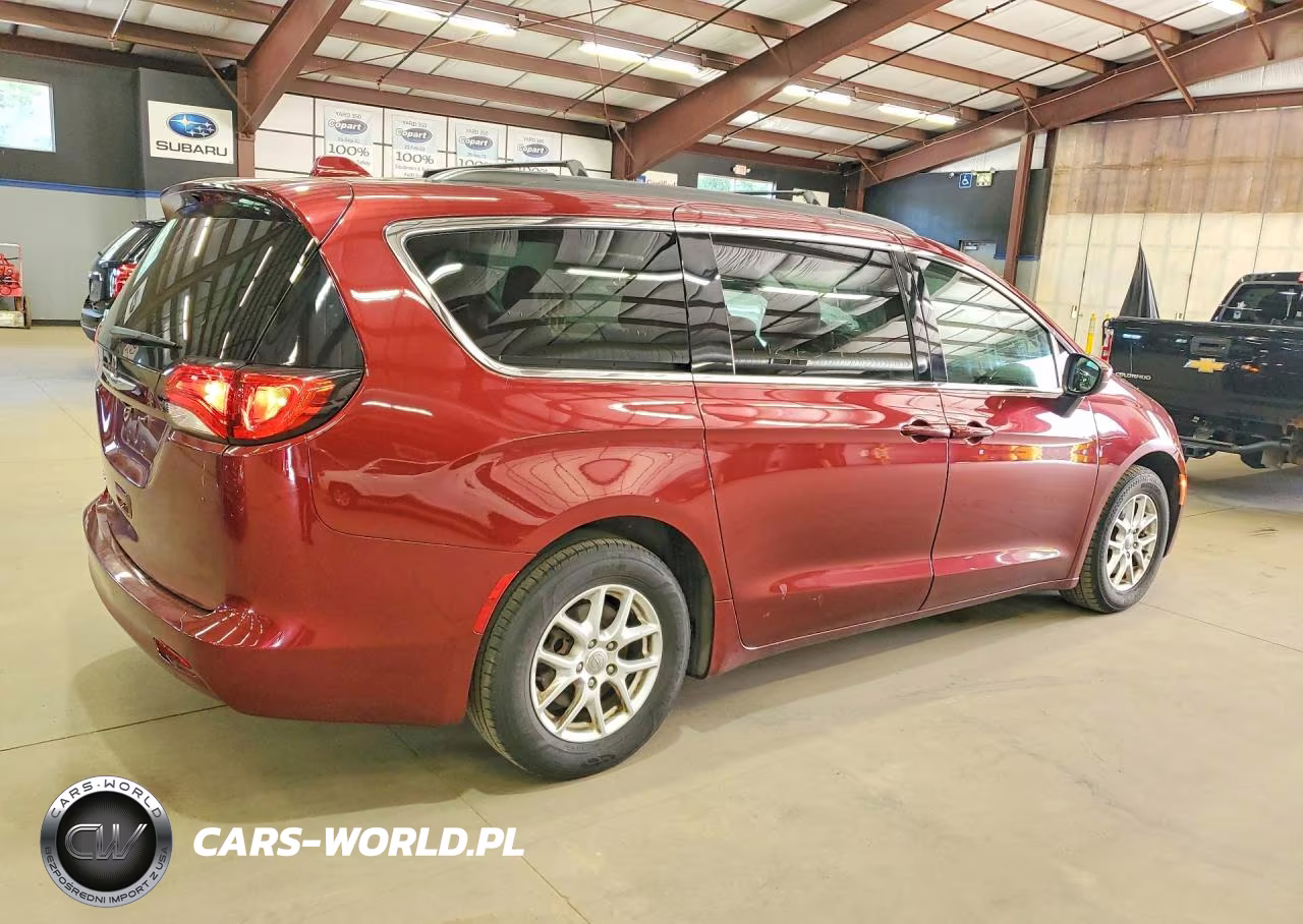 2020 Chrysler Voyager Lxi VIN:2C4RC1DG2LR164338 - 3