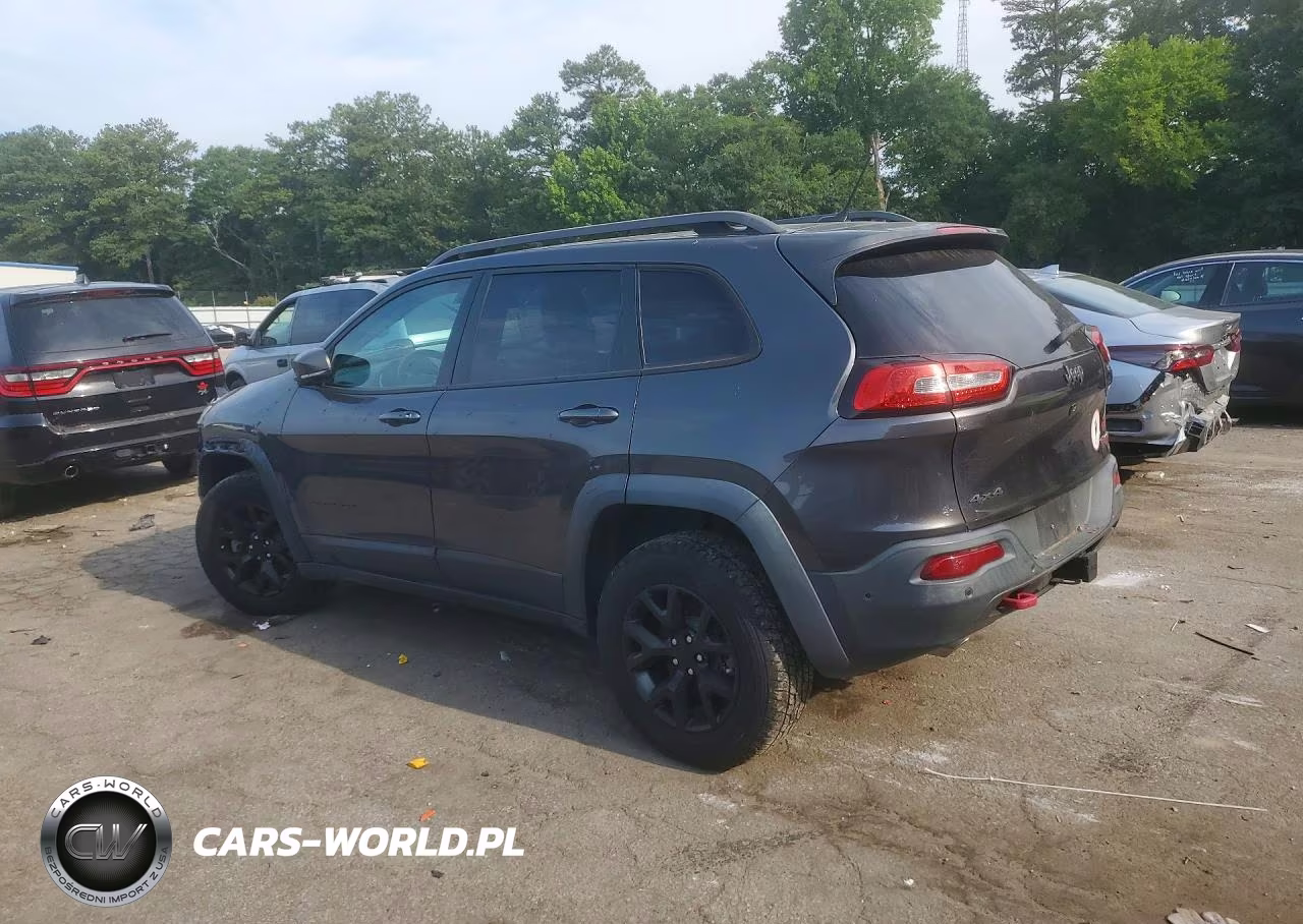 2015 Jeep Cherokee Trailhawk VIN:1C4PJMBS1FW615888 - 2